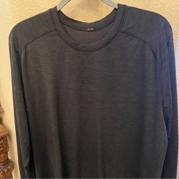 LULULEMON Men Black Long Sleeve Athletic Shirt Size XXL - Picture 2 of 7